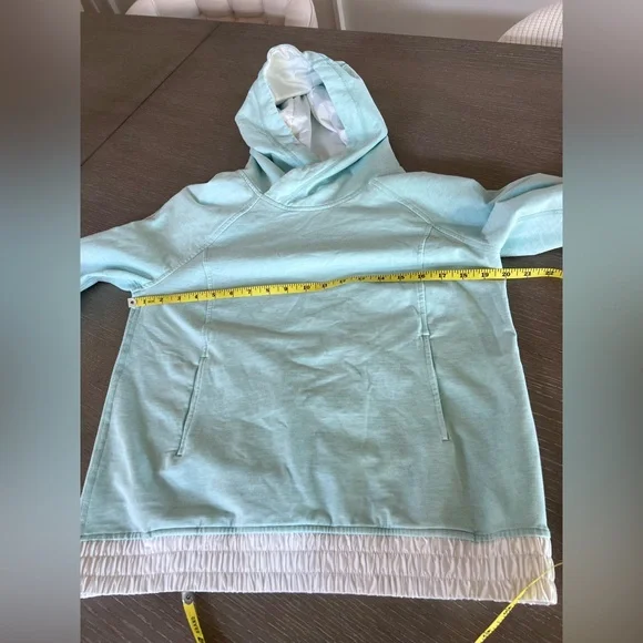 lululemon athletica Aqua Lightweight Pullover Hoodie - Picture 11 of 12